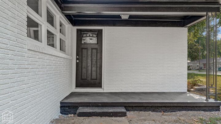 Property Photo:  810 Robindale Road  AR 72315 