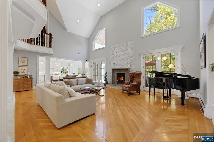 Property Photo: 8 Garden Court NJ 07458