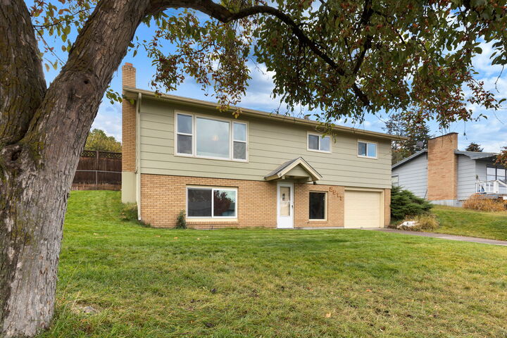 Property Photo:  2517 Southhills Drive  MT 59803