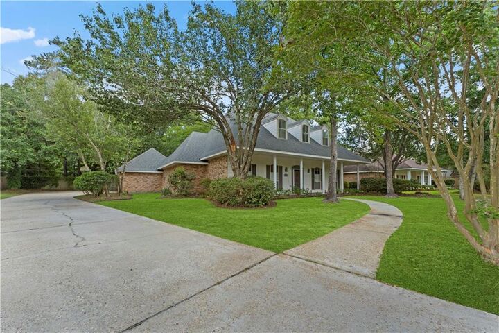 Property Photo:  2150 Hampshire Drive  LA 70461