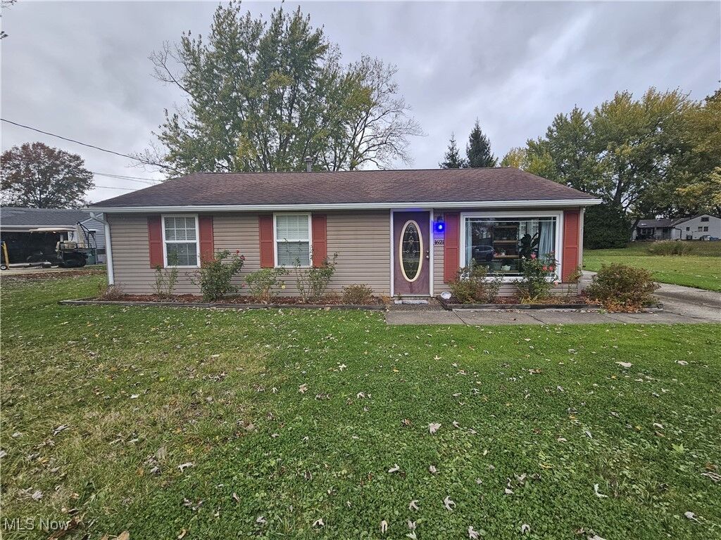 Property Photo:  1621 Ridgewood Court  OH 44087