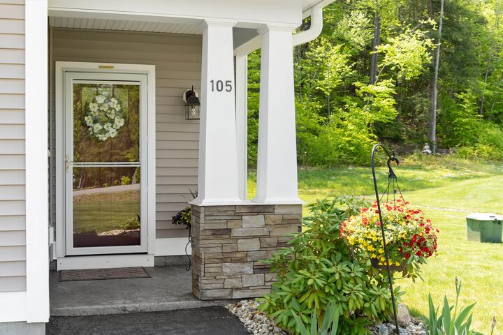 Property Photo:  105 Gateway Drive  NH 03443 