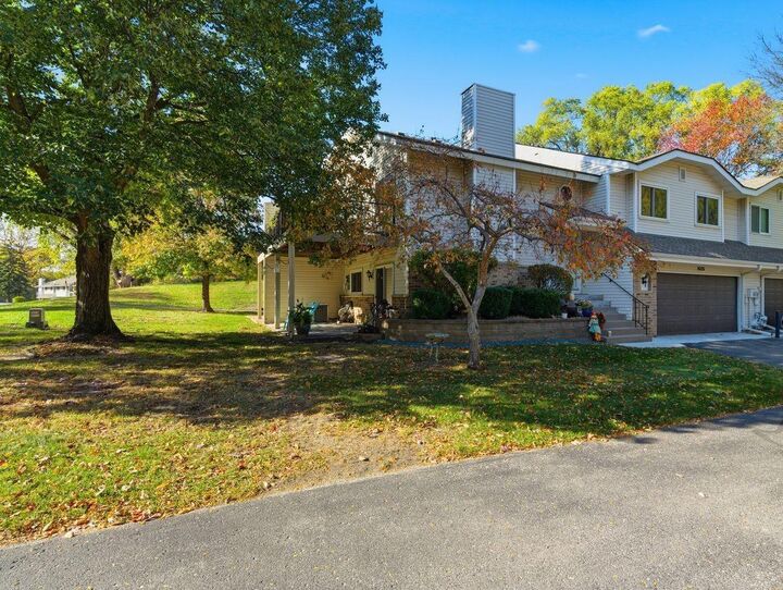 Property Photo:  1605 Clemson Drive A  MN 55122