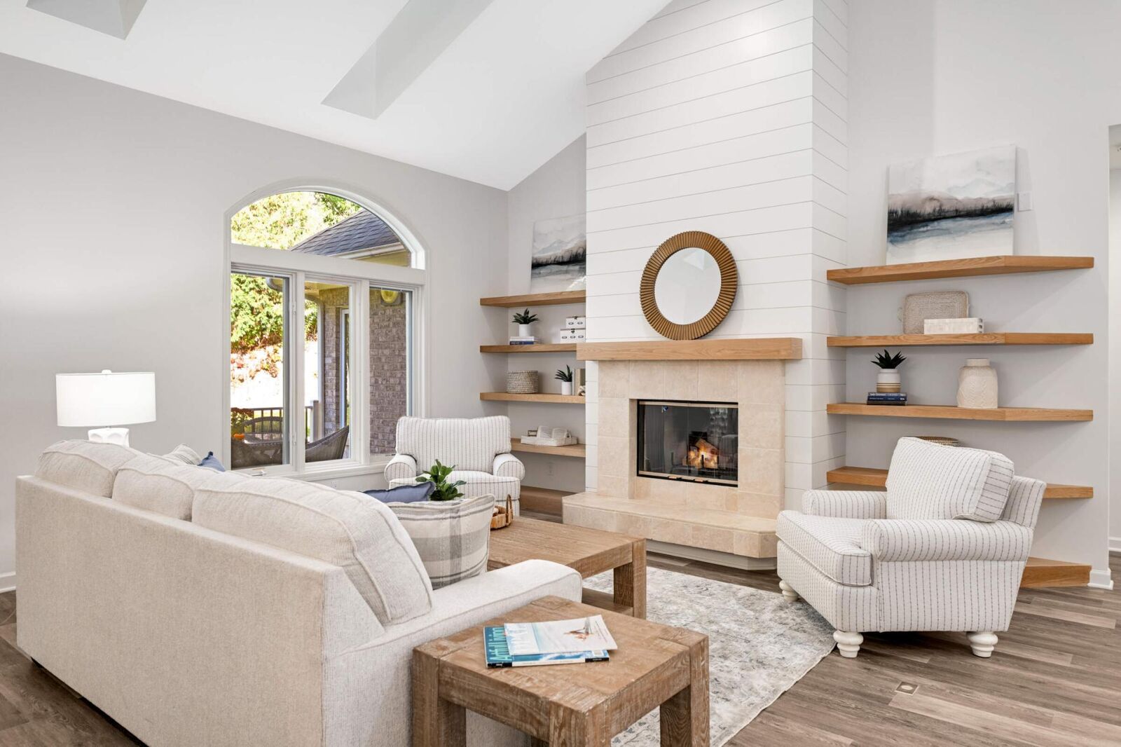 Property Photo:  257 Lake Street W  MN 55391 