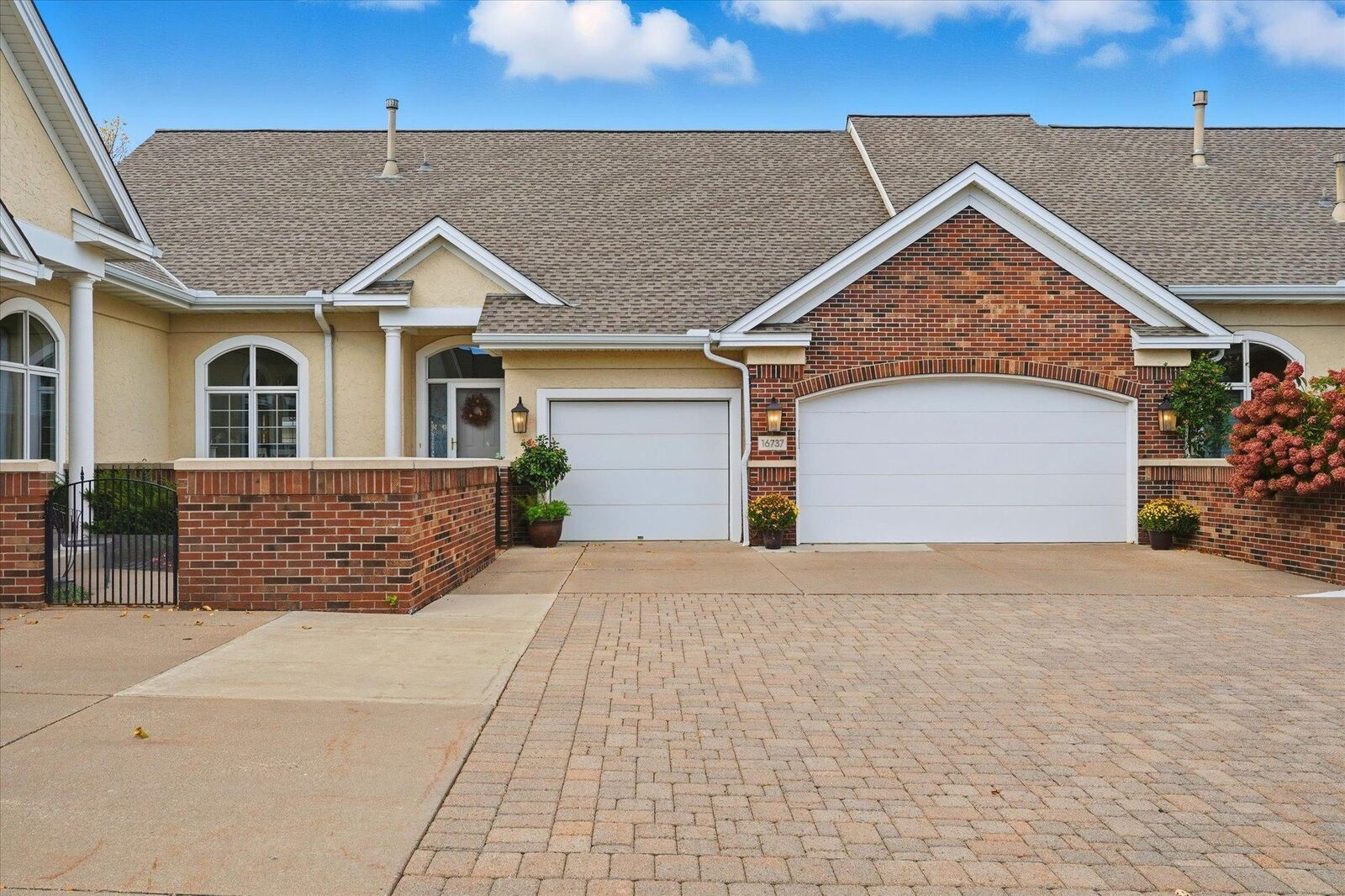 Property Photo:  16737 49th Place N  MN 55446
