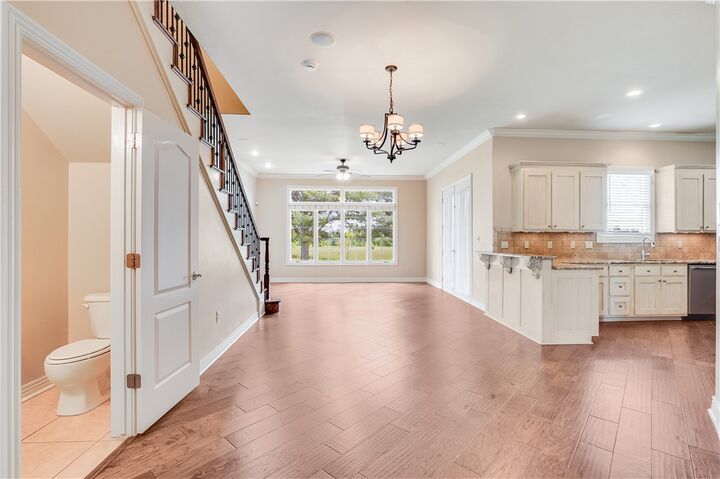 Property Photo:  2712 S Everest Avenue  AR 72758