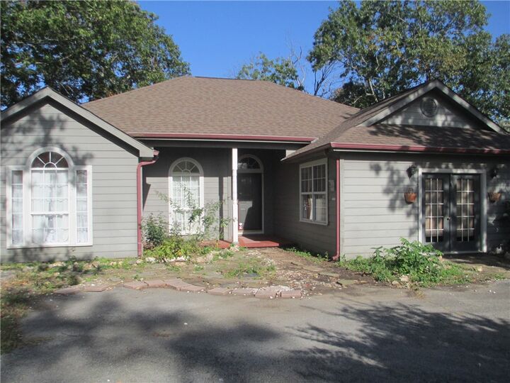 Property Photo:  166 Holiday Island Drive  AR 72631 