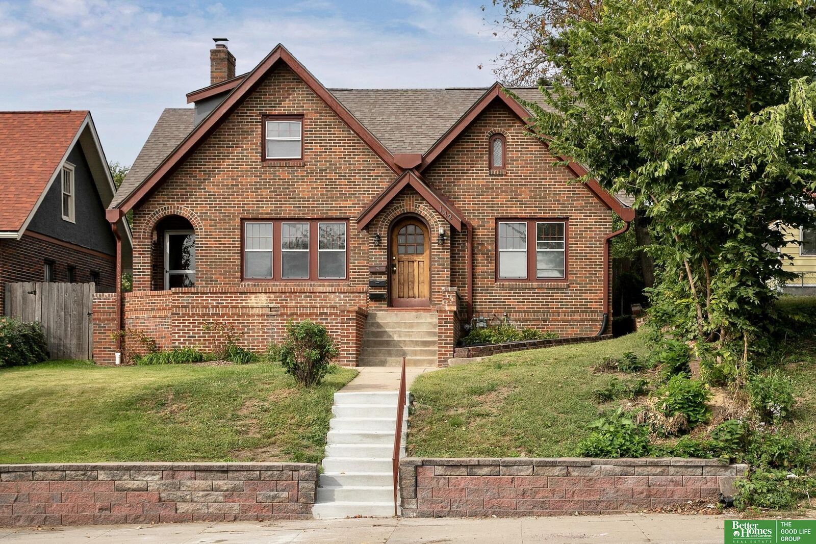 Property Photo:  1112 S 60th Street  NE 68106