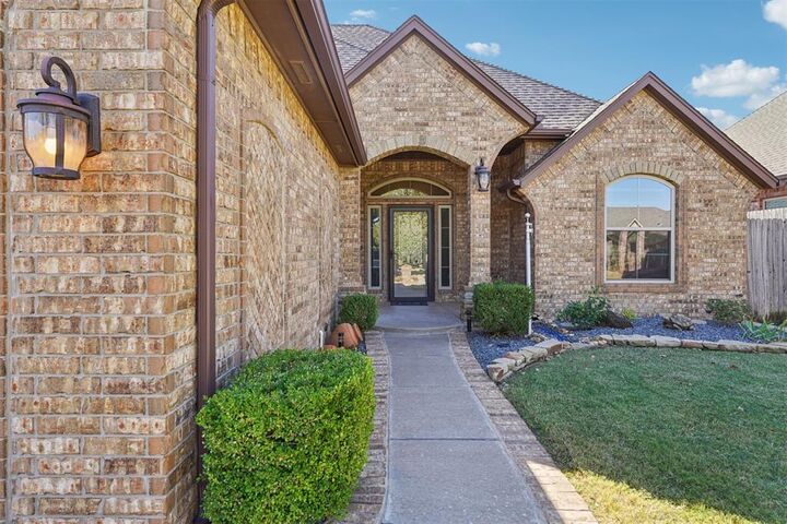 Property Photo:  8900 NW 110th Street  OK 73162