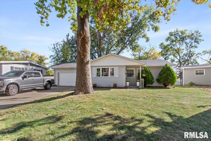 Property Photo:  5302 N Arrow Drive  IL 61614