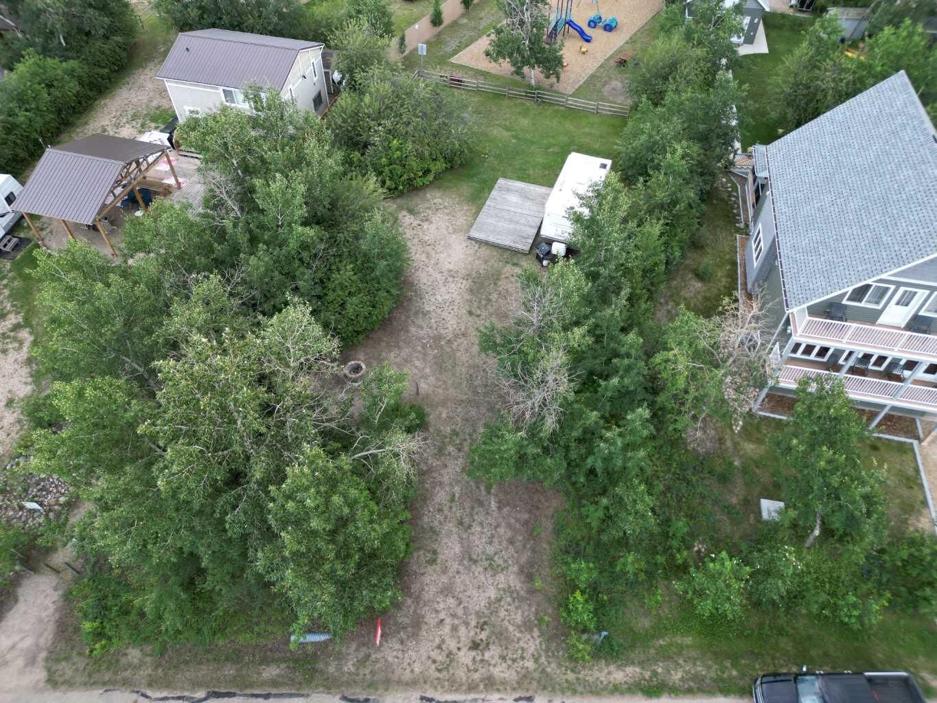 Property Photo: 33 Sunset Lane AB T0C 2L0