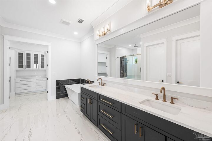 Property Photo:  28 Baybridge Dr  FL 32561 