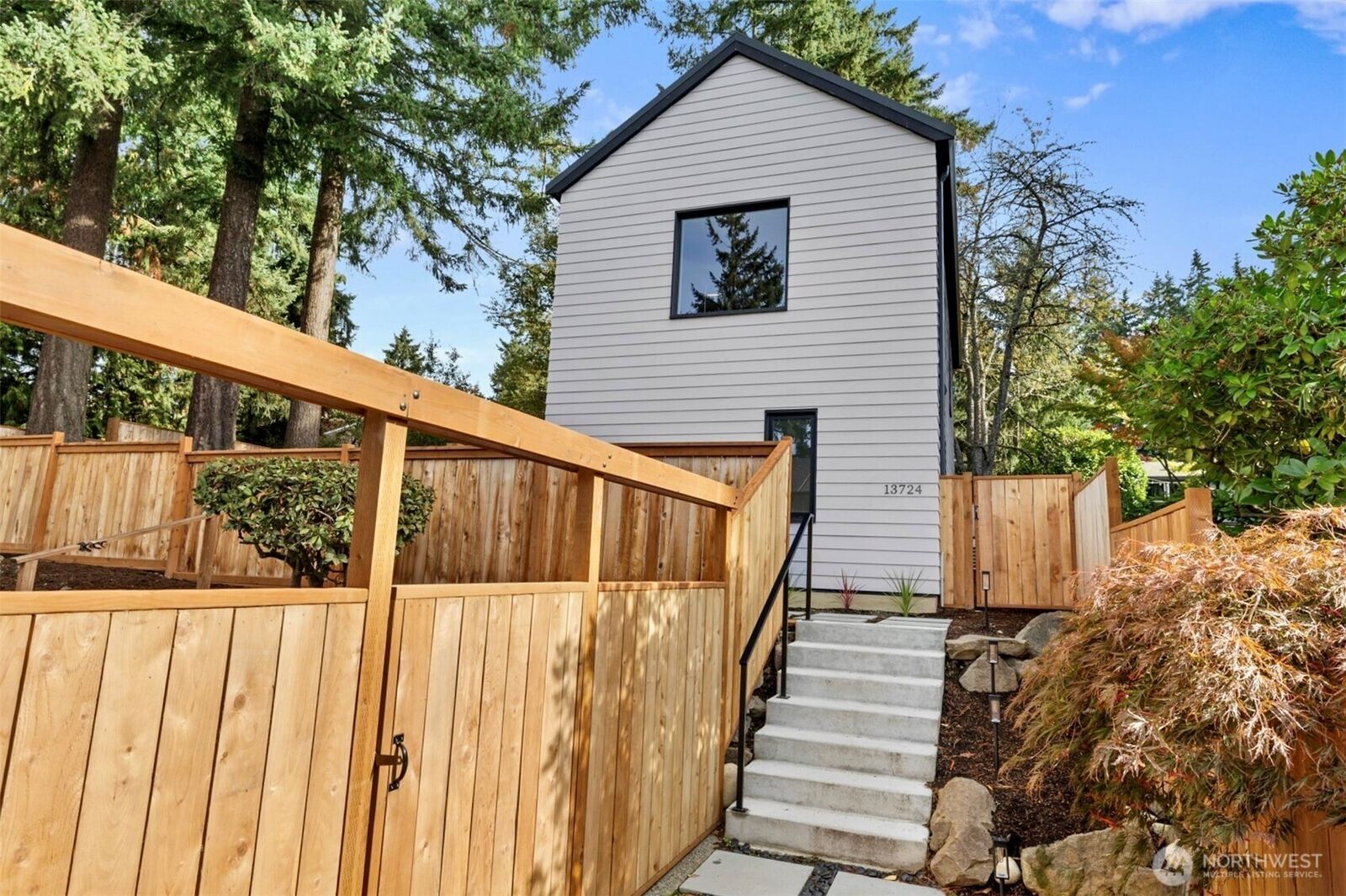 Property Photo: 13726 22nd Avenue NE 3 WA 98125