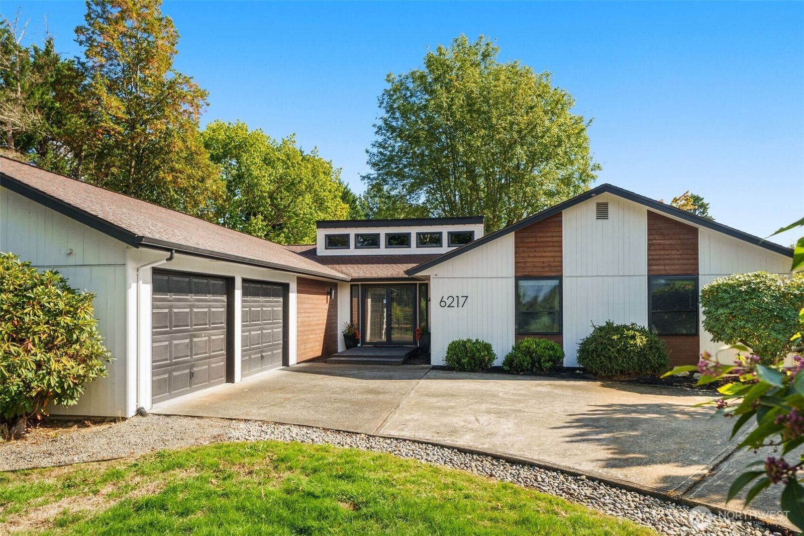 Property Photo:  6217  119th Avenue E  WA 98372 