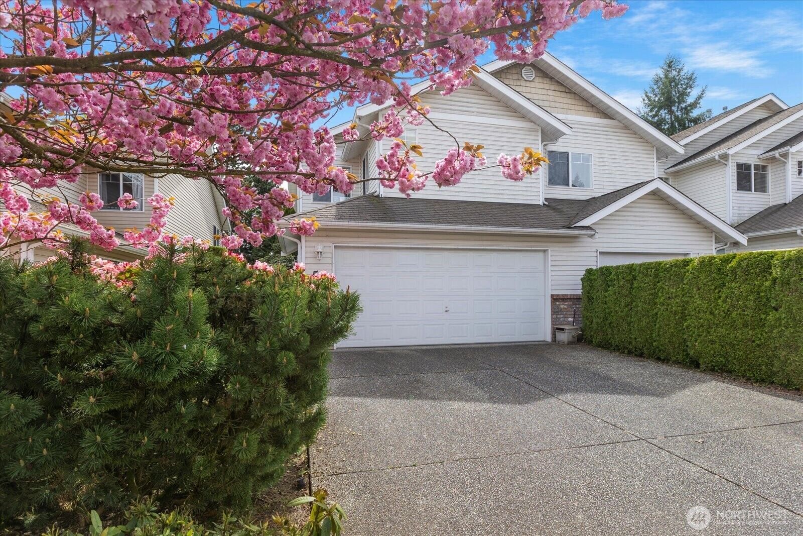 Property Photo:  15414  35th Avenue W 54  WA 98087 