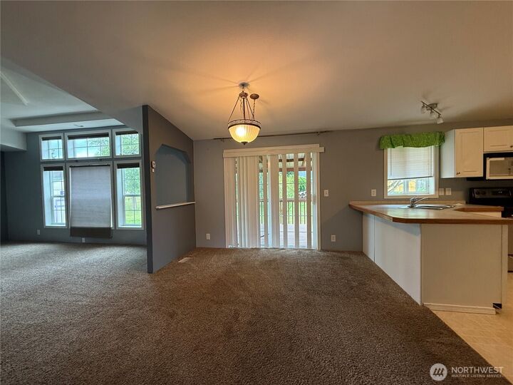 Property Photo:  226  Lexington Avenue  WA 98626 