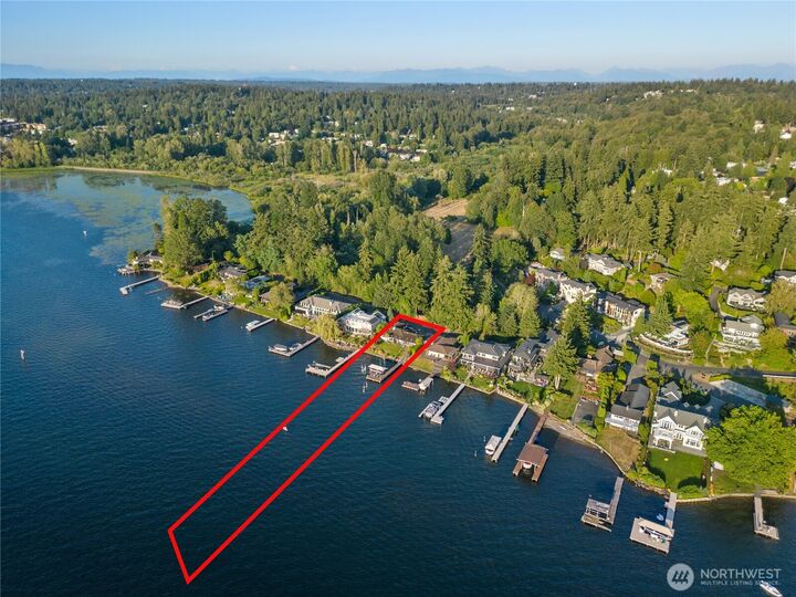 Property Photo: 2045 Rose Point Lane WA 98033