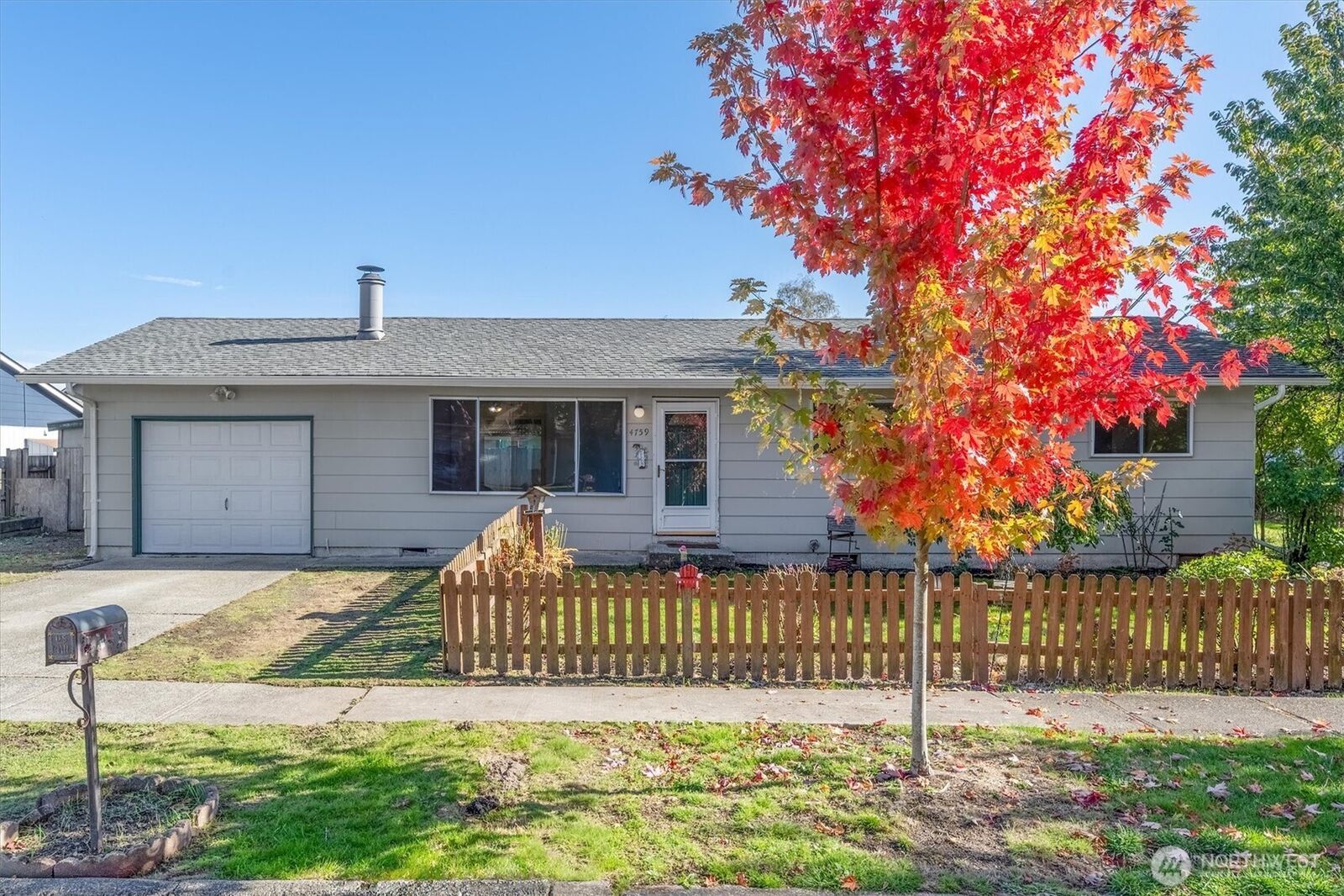 Property Photo:  4759  Windemere Street  WA 98632