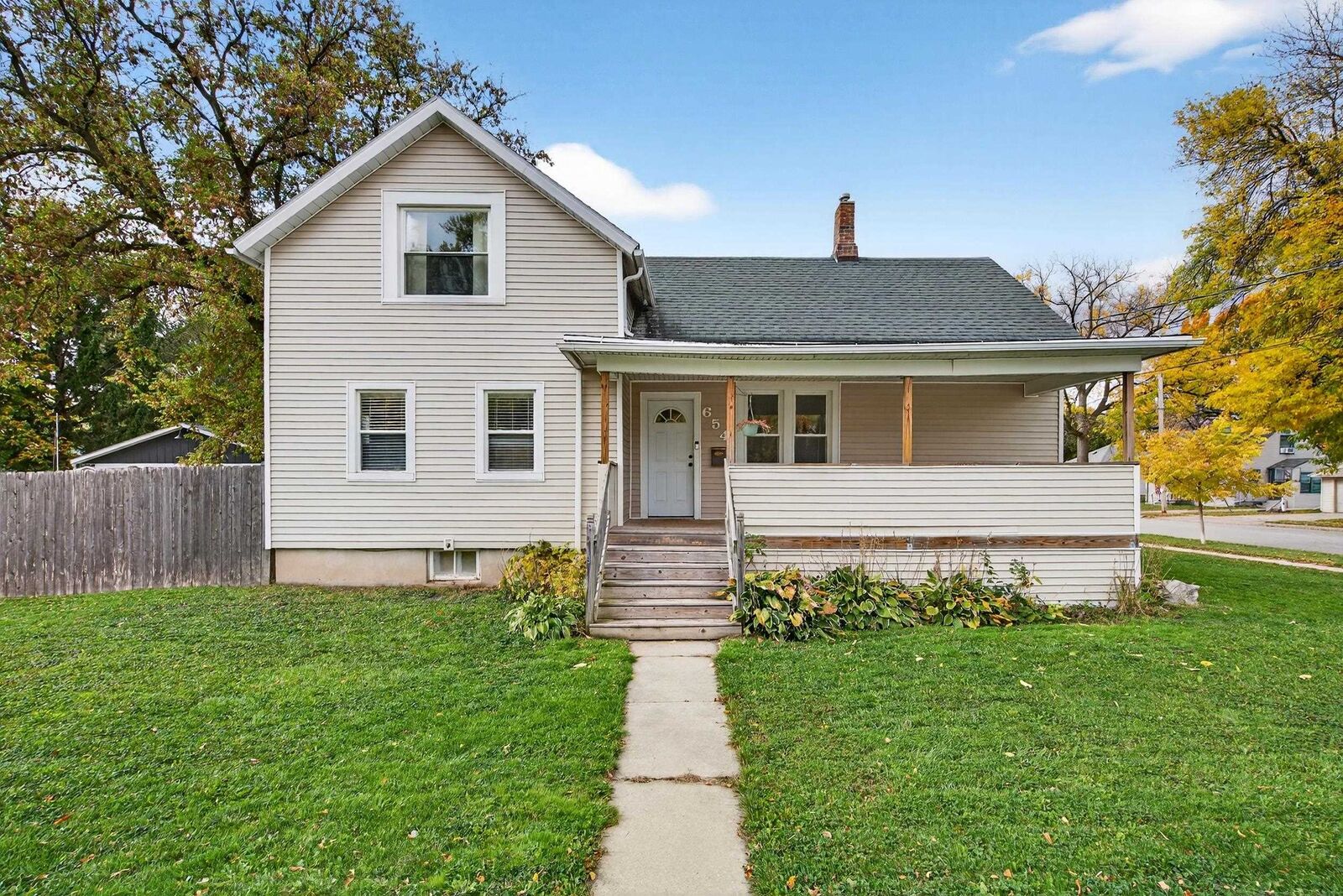 Property Photo:  654 Depere Street  WI 54952-2461 