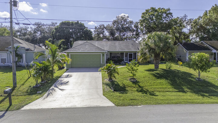 Property Photo:  1626 SW Ruiz Terrace  FL 34953 