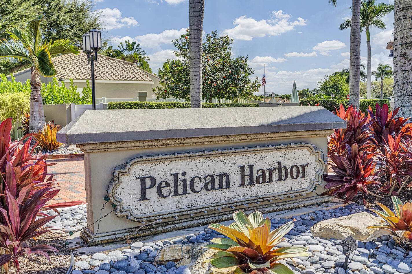 Property Photo: 341 Pelican Way FL 33483