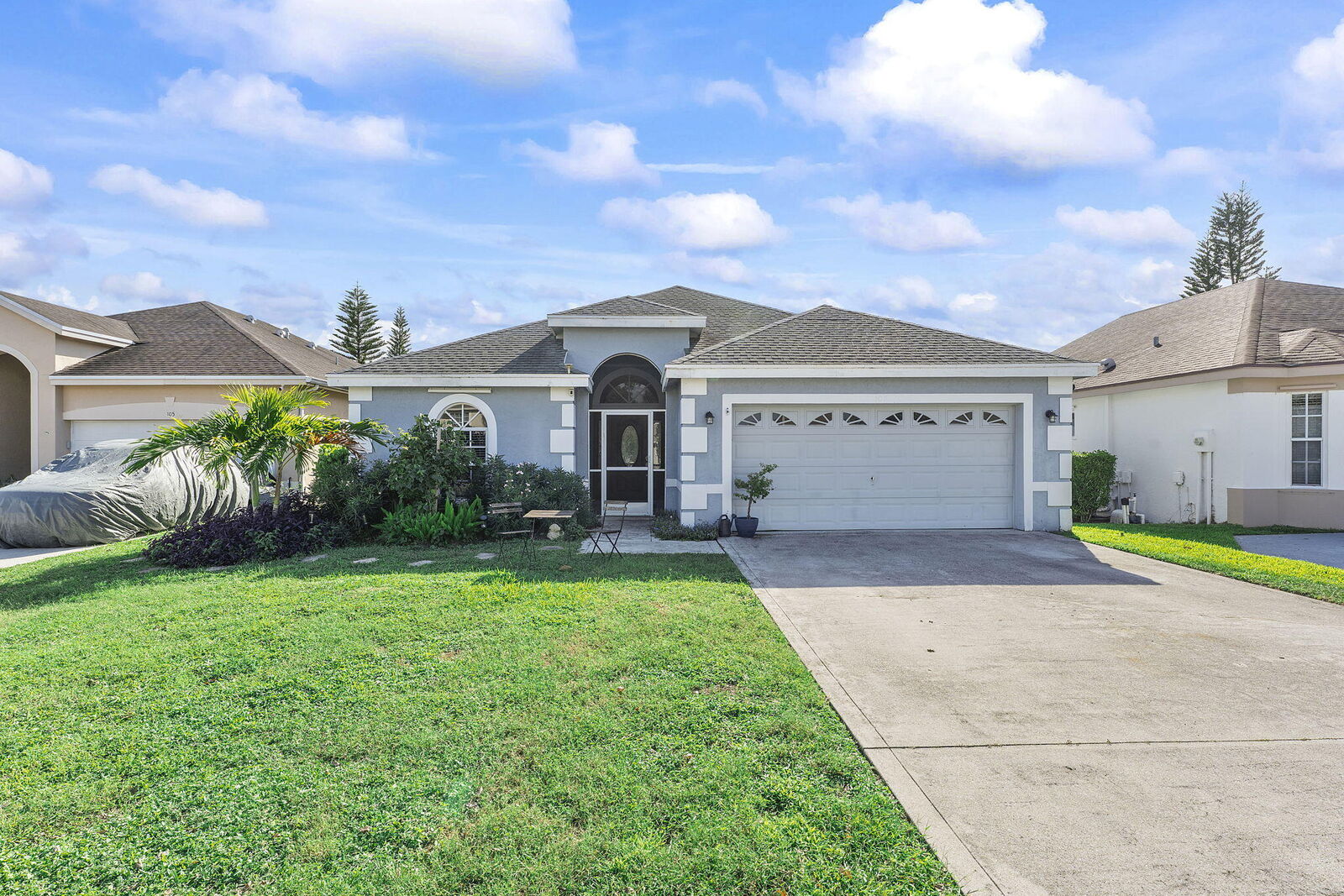 Property Photo: 107 Meadowlands Drive FL 33411