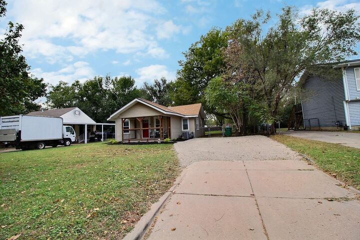 Property Photo:  413 N Anna  KS 67212