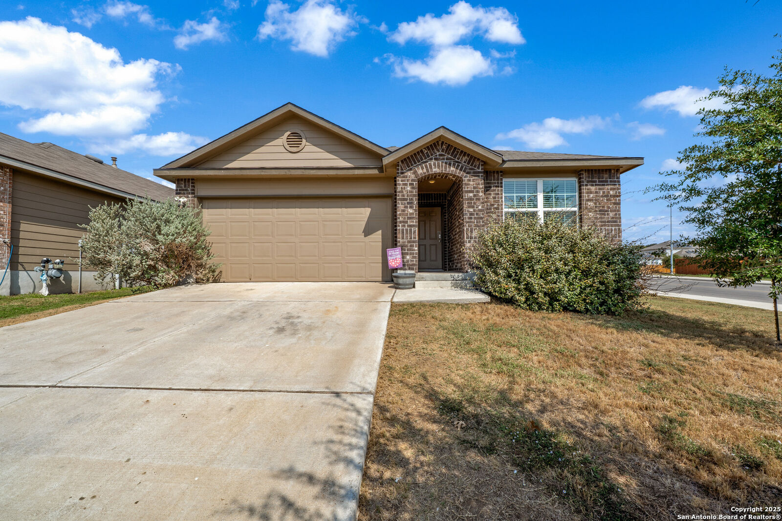 Property Photo: 8147 Sleepy Brk TX 78244