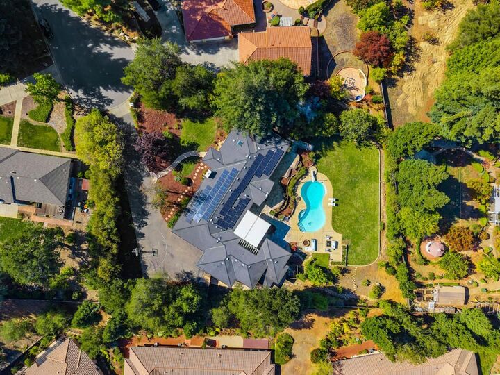 Property Photo: 19305 Zinfandel Court CA 95070