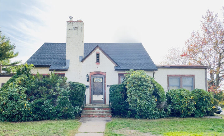 Property Photo: 281 Ocean Avenue CT 06516