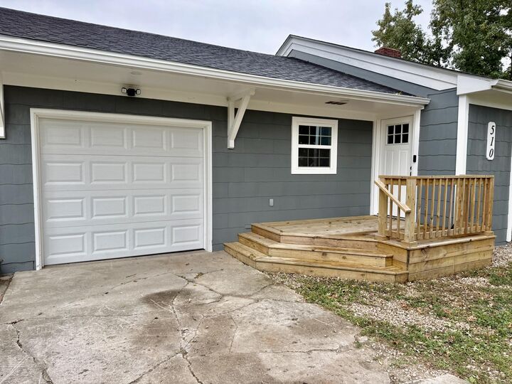 Property Photo:  510 W Park Street  MO 65746 