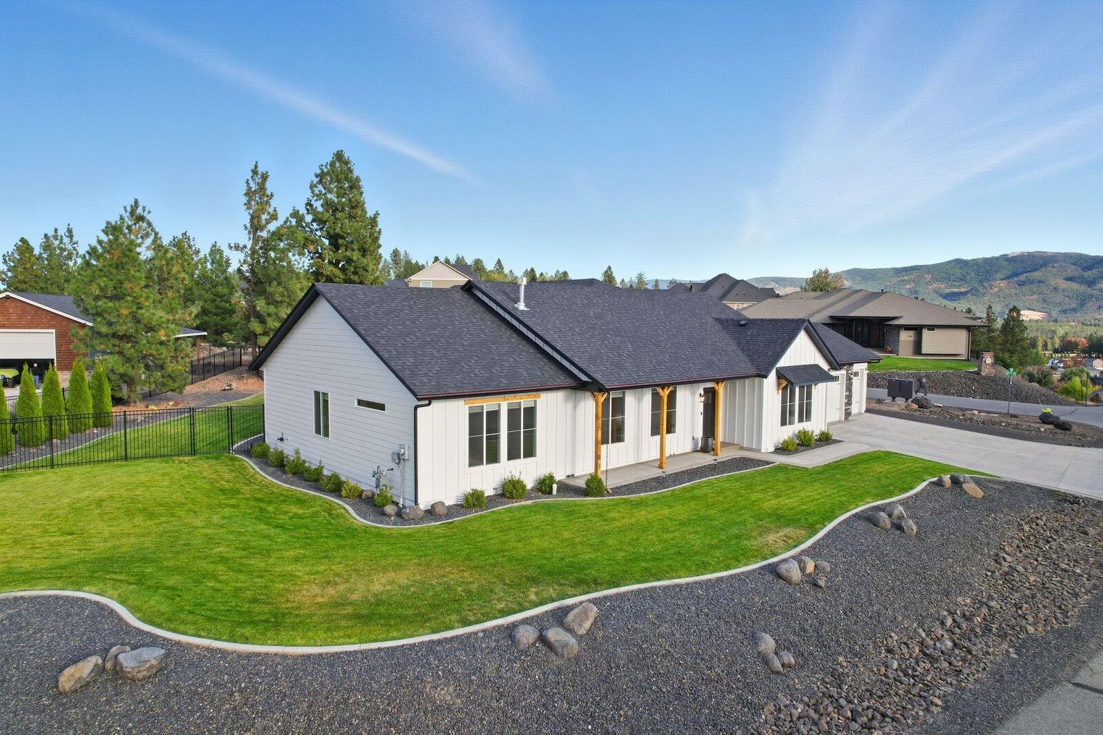 Property Photo:  2539 S Man O War Ln  WA 99037 