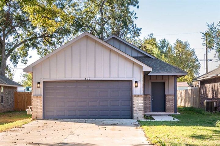 422 Grove Street  Perry OK 73077 photo