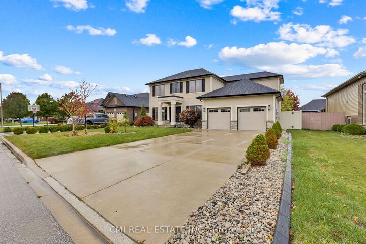 Photo de la propriété: 212 Jasmine Drive ON N8L 0T1