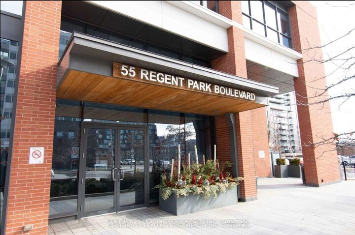 Photo de la propriété:  55 Regent Park Boulevard 1404  ON M5A 0C2 
