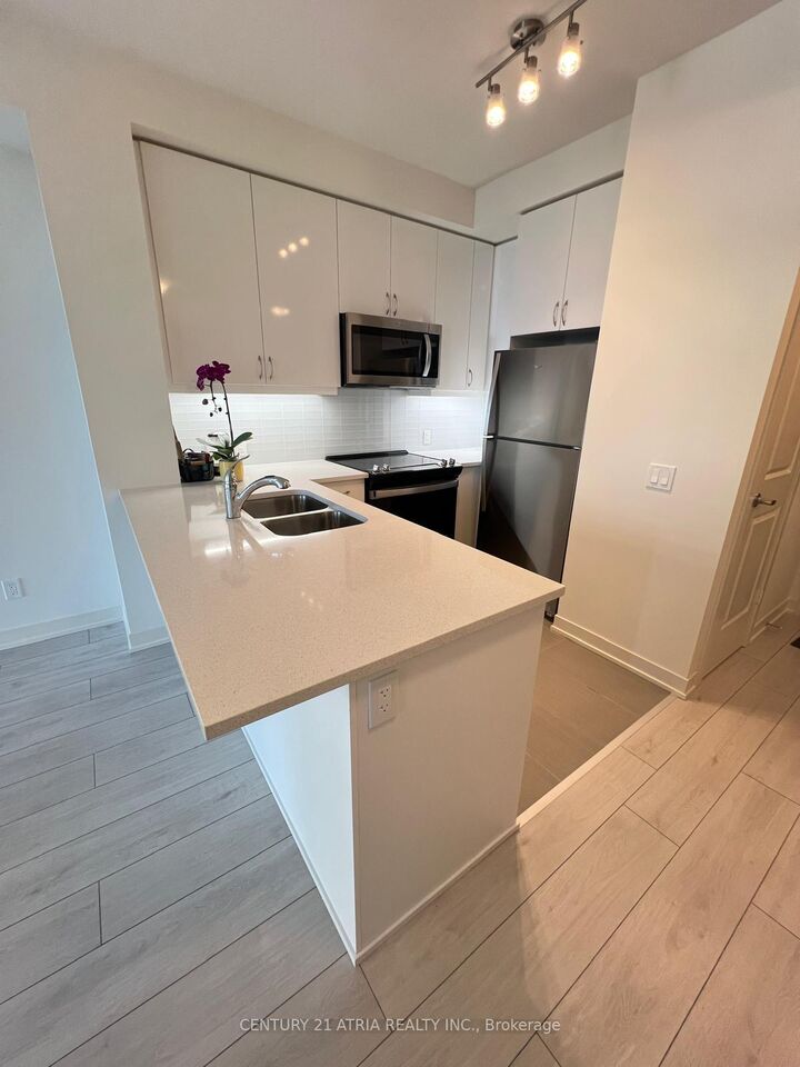 Property Photo:  4955 Yonge Street 2603  ON M2N 0L8