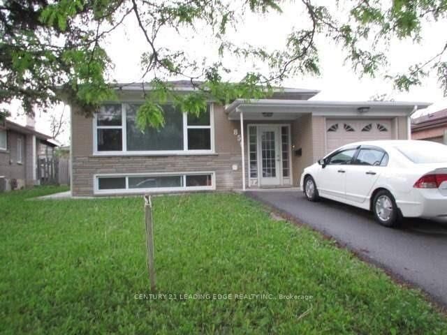 Property Photo:  859 Scarborough Golf Club Road Main  ON M1G 1J4