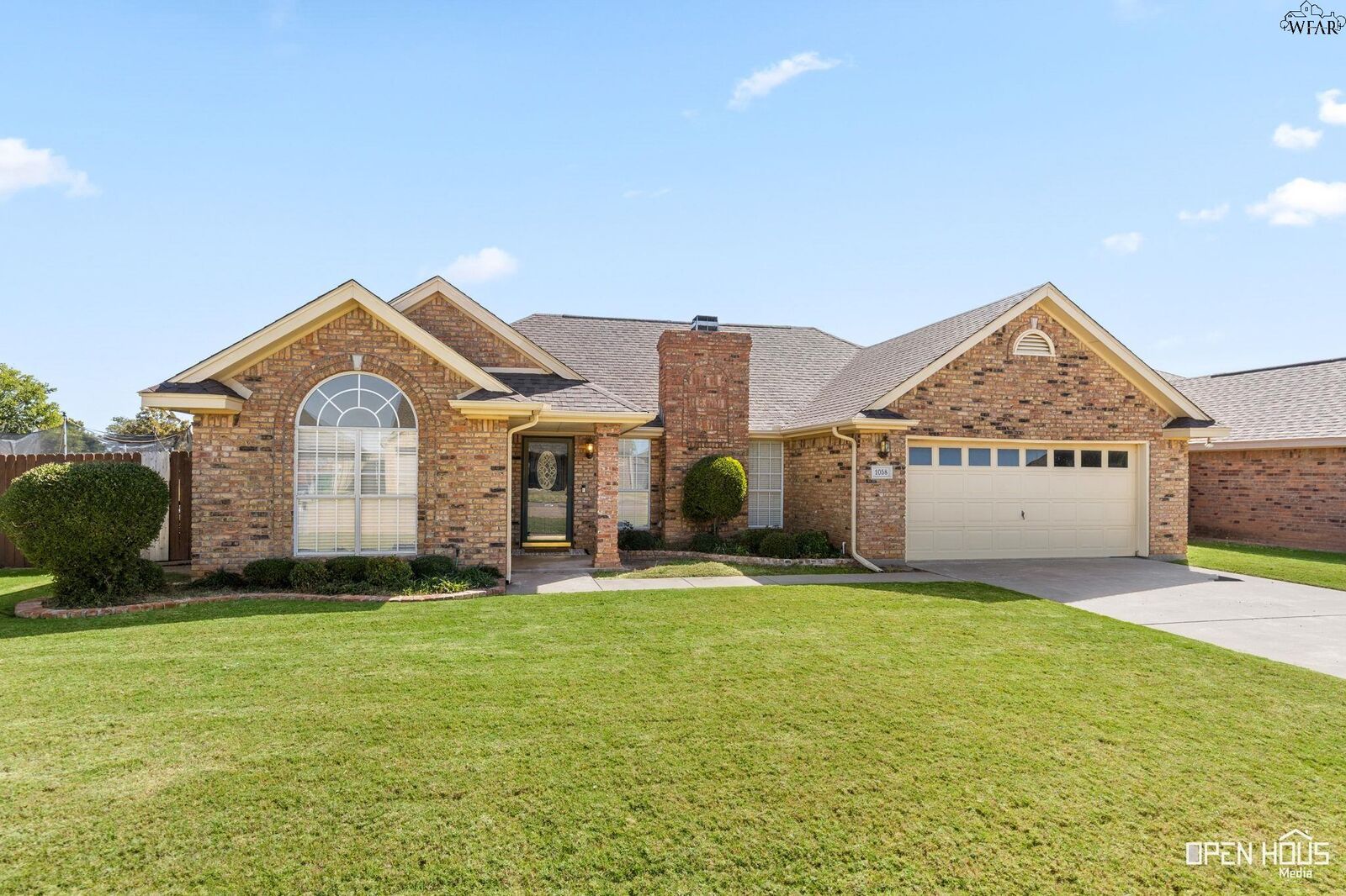 Property Photo: 1058 Colonnade Drive TX 76354