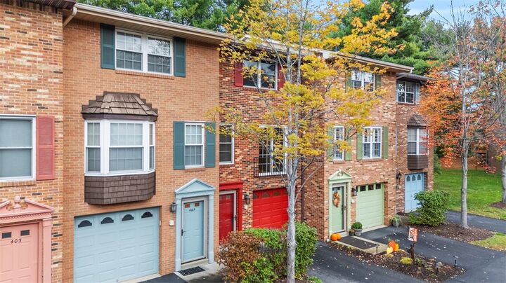 Property Photo: 407 Westchester Commons PA 15090