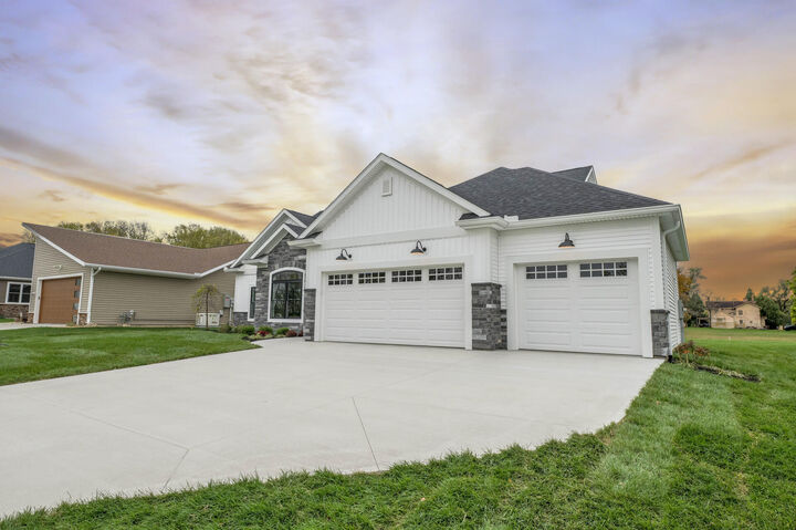 Property Photo:  3413 Ottawa Circle  OH 45356