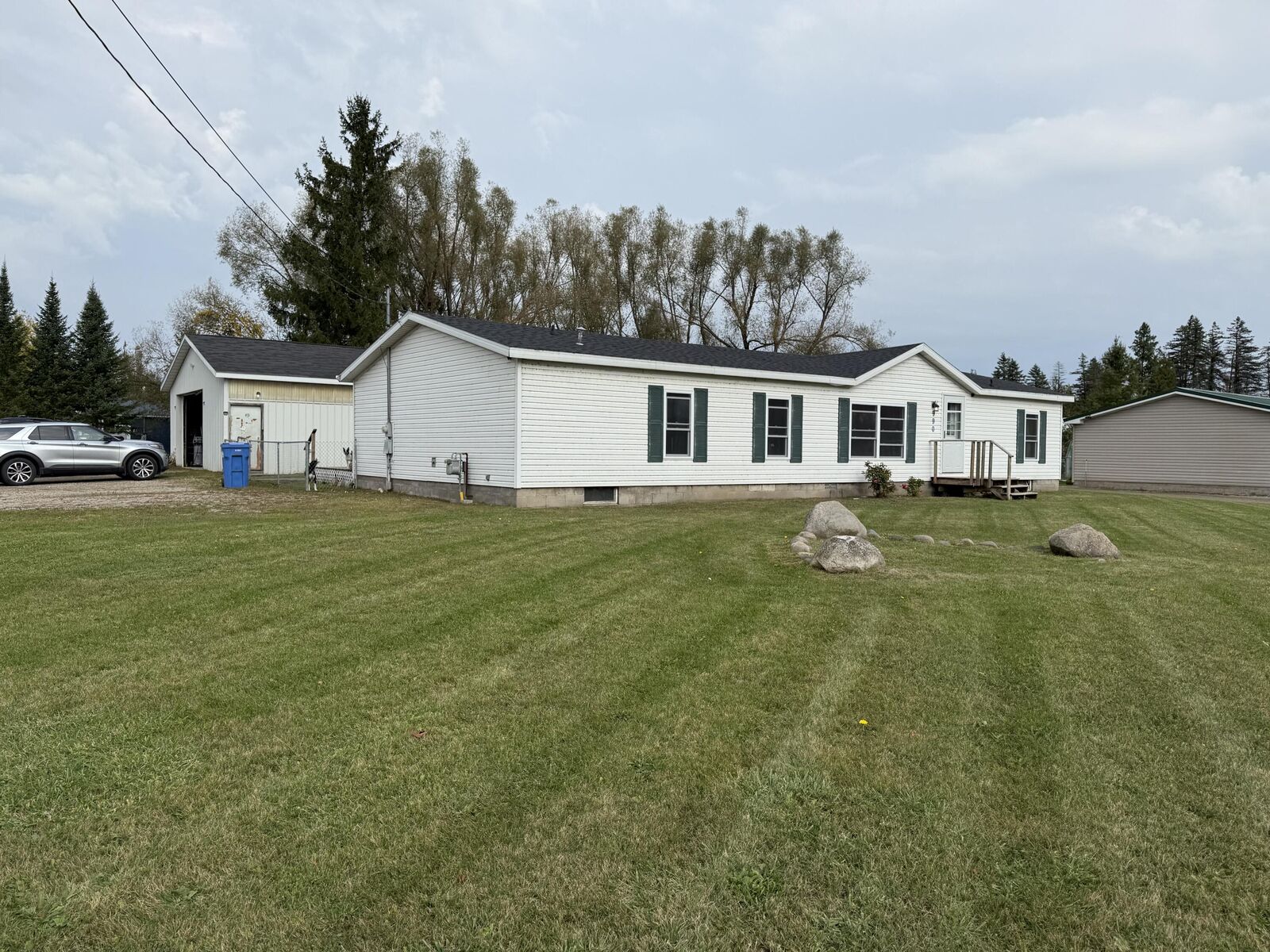 Property Photo:  990 W State Street  MI 49721 