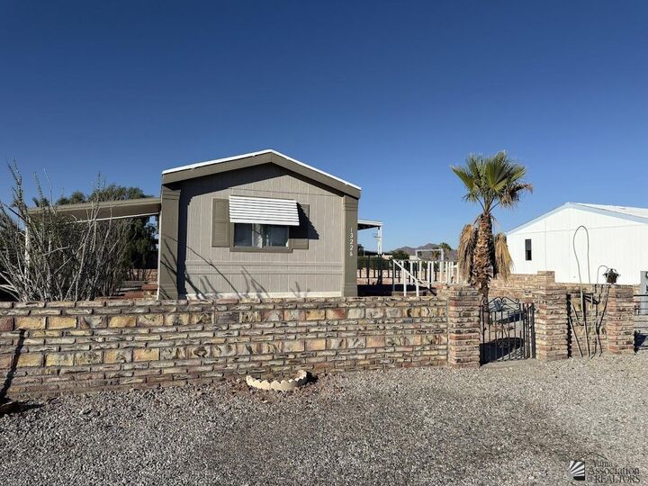 Property Photo: 13226 E 52 St AZ 85367