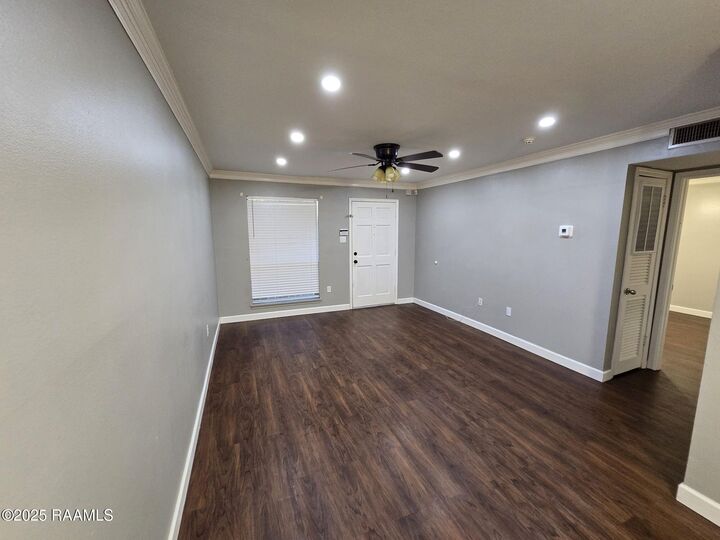Property Photo: 701 S College Road 109 LA 70503