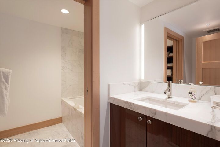 Property Photo:  6770 Castle Creek Road  CO 81611 