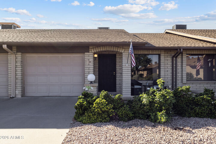 Property Photo:  520 S Greenfield Road 39  AZ 85206 