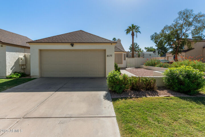 5137 W Jupiter Way  Chandler AZ 85226 photo