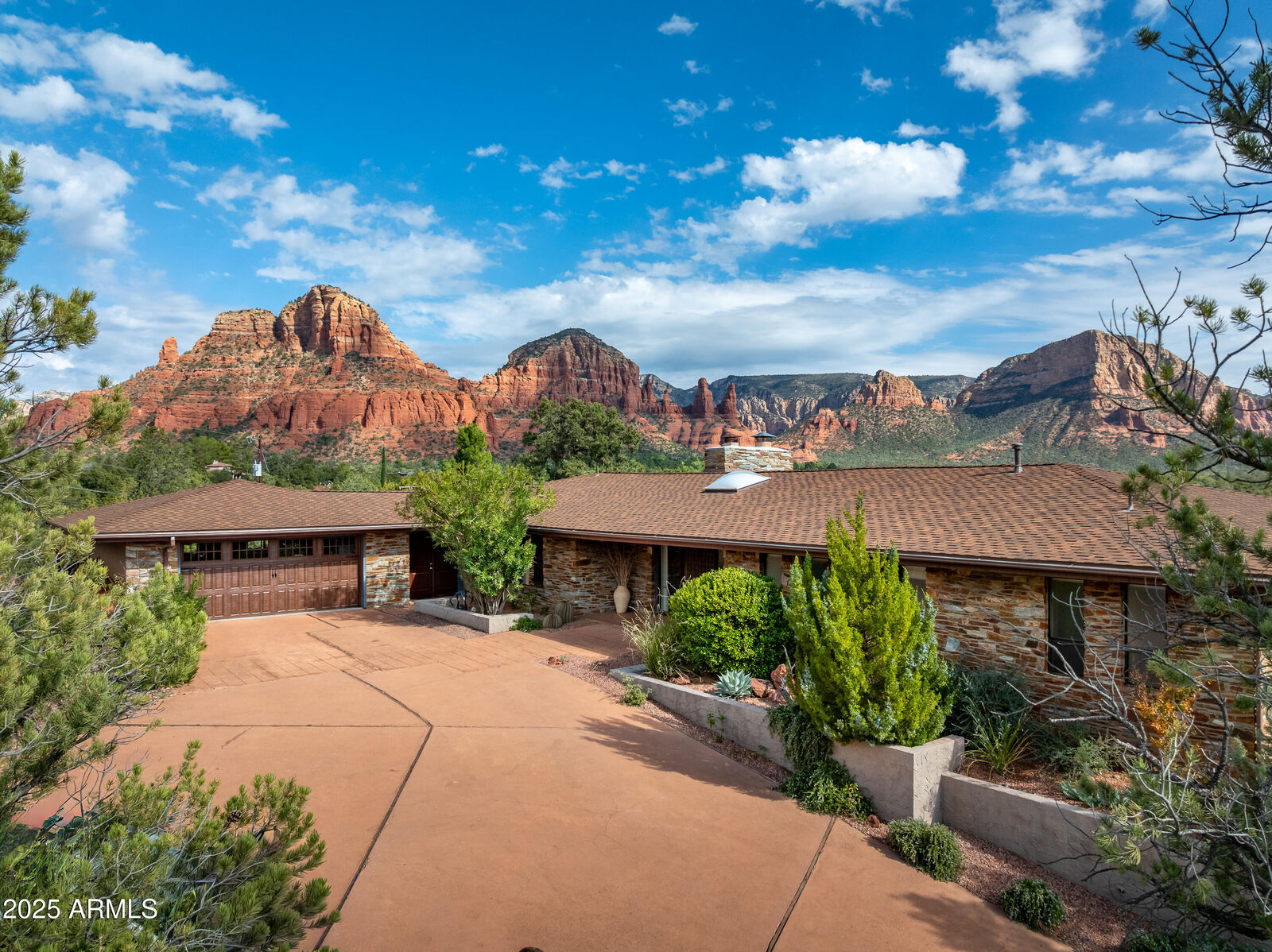 Property Photo:  260 Rolling Drive  AZ 86336