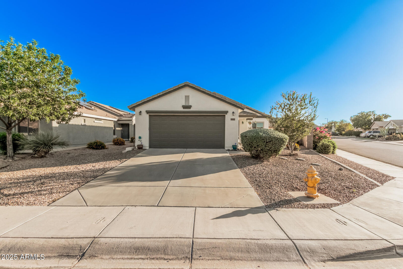 Property Photo:  1027 W Desert Canyon Drive  AZ 85143 