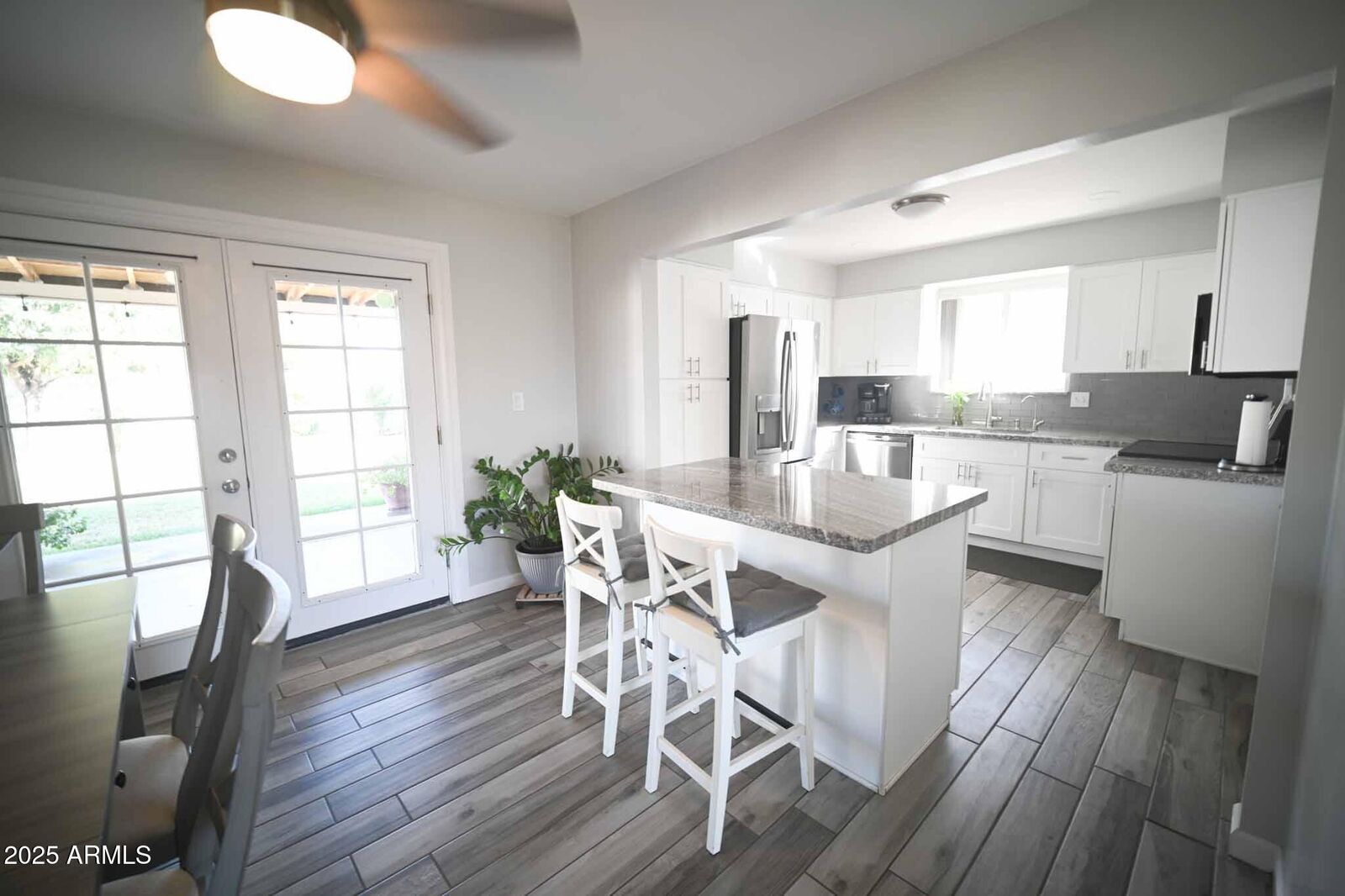 Property Photo:  692 E Tyson Street  AZ 85225