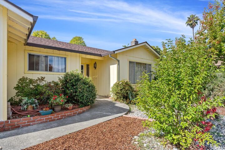 Property Photo:  2320 Masterson Court  CA 95403